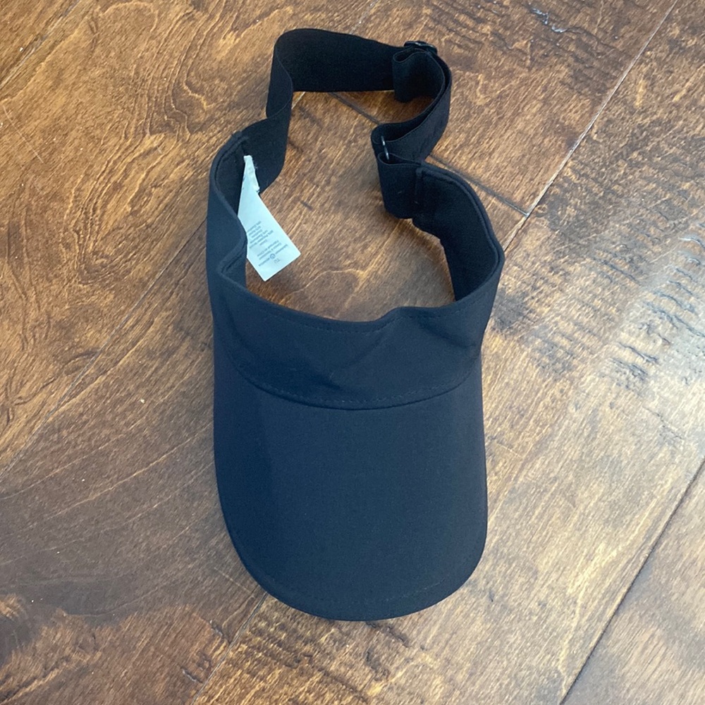Lululemon Fast Paced Run visor